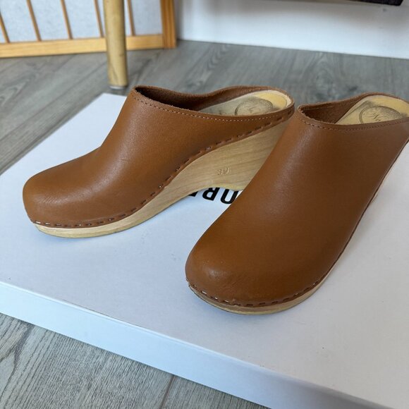 No. 6 Wedge Clog in Palomino (size 39) - Picture 2 of 15